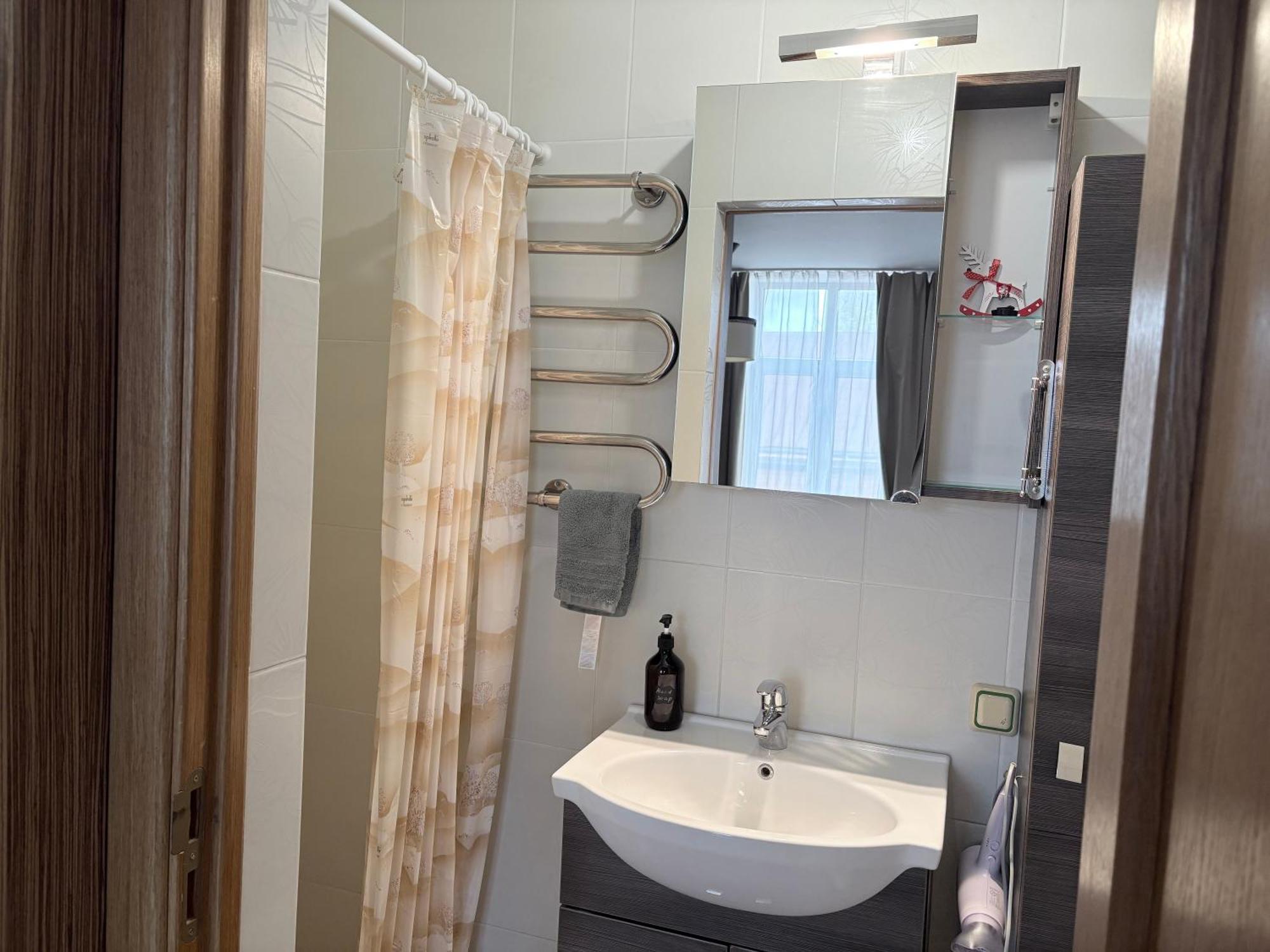 Fresh&cozy Apartment, Parking Free, 15 Min Walk To Center * Рига